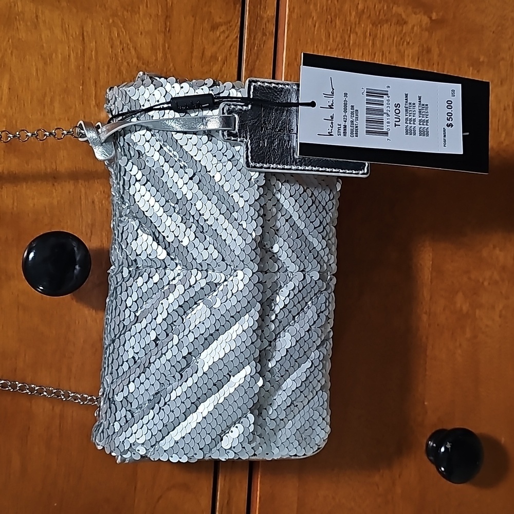 Nicole Miller Fancy Silver Sequin Hand Bag